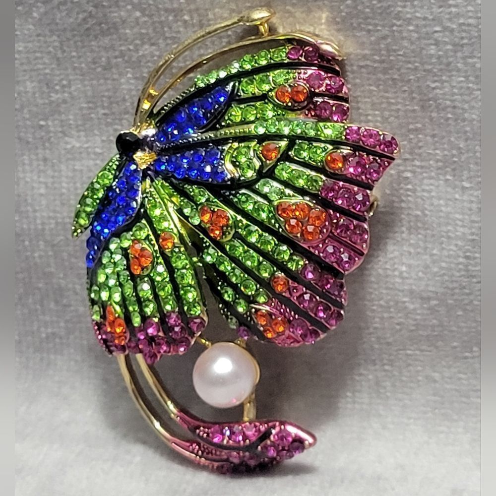 Austrian Crystal Butterfly Brooch‎ - Picture 5 of 8